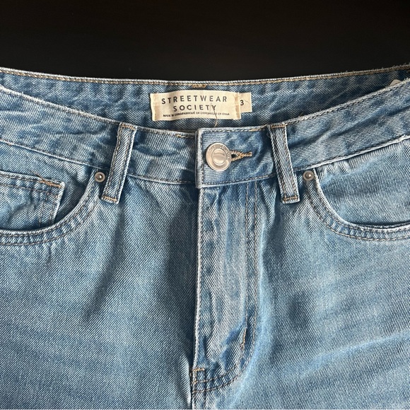 STREETWEAR SOCIETY | Vintage High Rise Mom Jeans - Picture 7 of 8